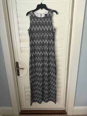 Doncaster Black & White Chevron Maxi Dress